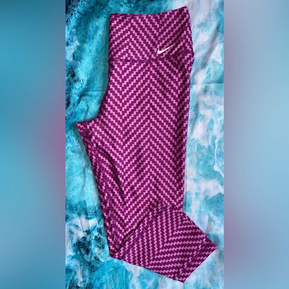 Nike Dri-Fit Purple Athletic Capri Workout Leggings Recycled Material - Picture 1 of 5